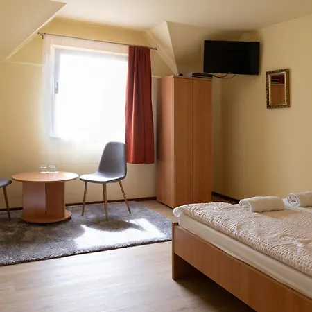 Király Lovastanya Panzió Janoshalma