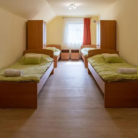 Kiraly Lovastanya Panzio 4*