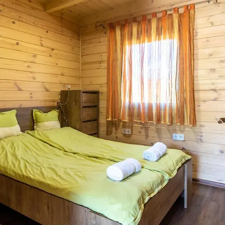 Bed & Breakfast Kiraly Lovastanya Panzio