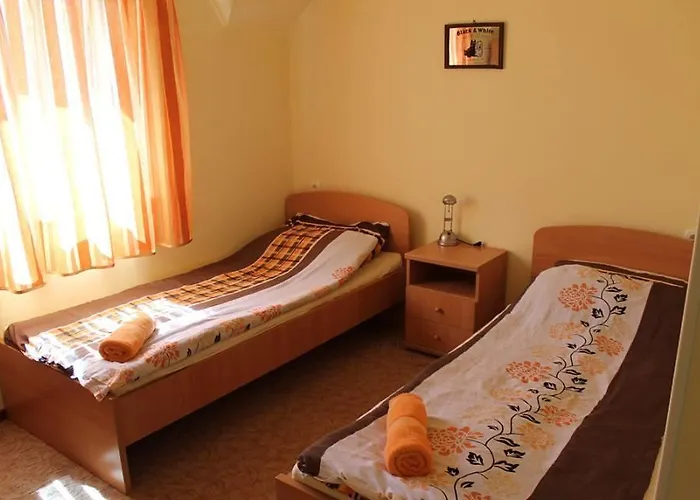 Bed & Breakfast Kiraly Lovastanya Panzio